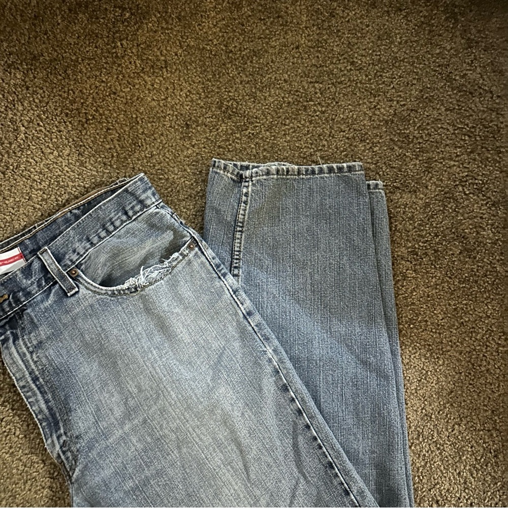 LEVIS - Picture 3 of 5